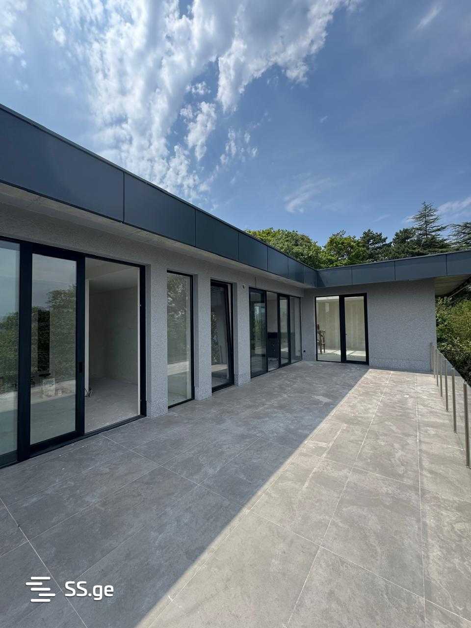 10 Room Private House For Sale view 14