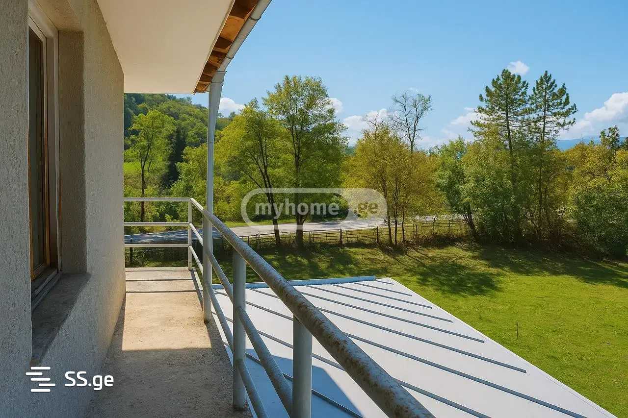 10 Room Private House For Sale view 3