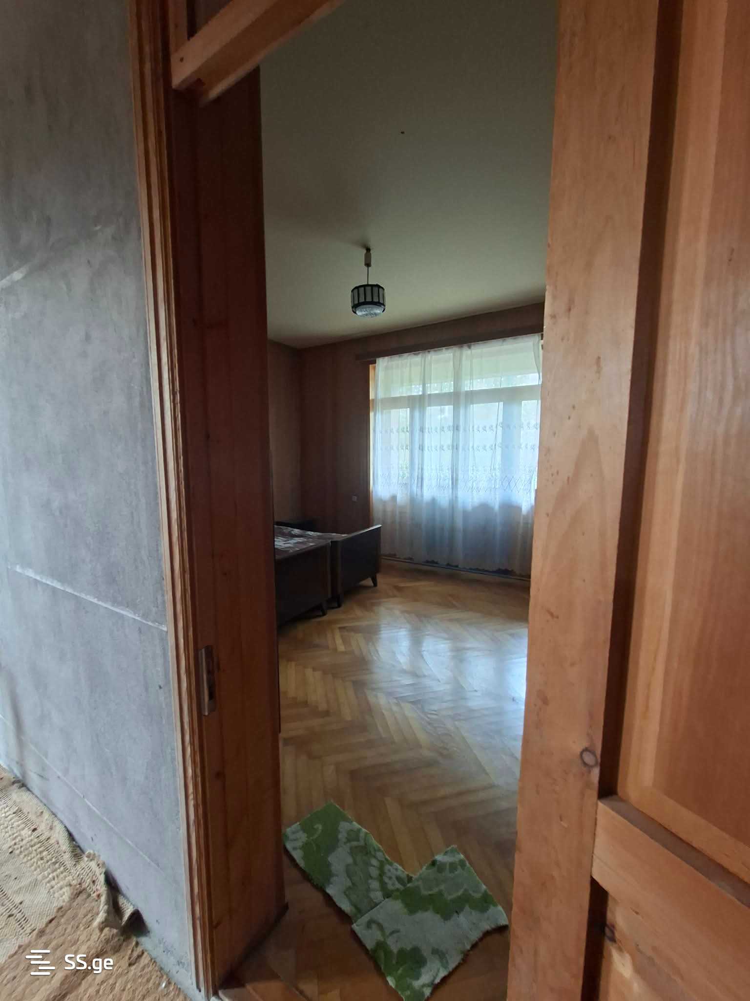 7 Room Private House For Sale view 4