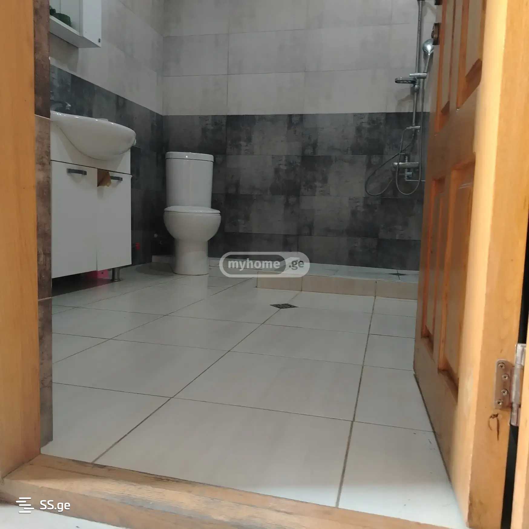 8 Room Private House For Rent. Gldani view 11