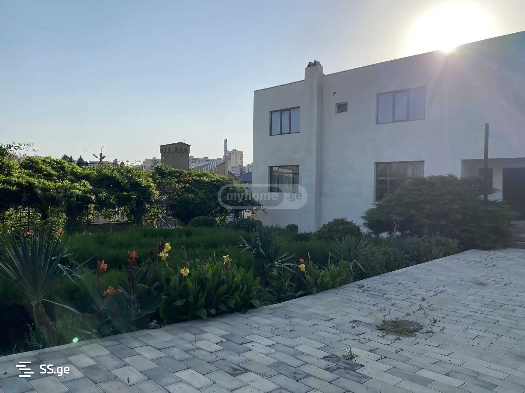 6 Room Private House For Rent. Mukhiani view 1