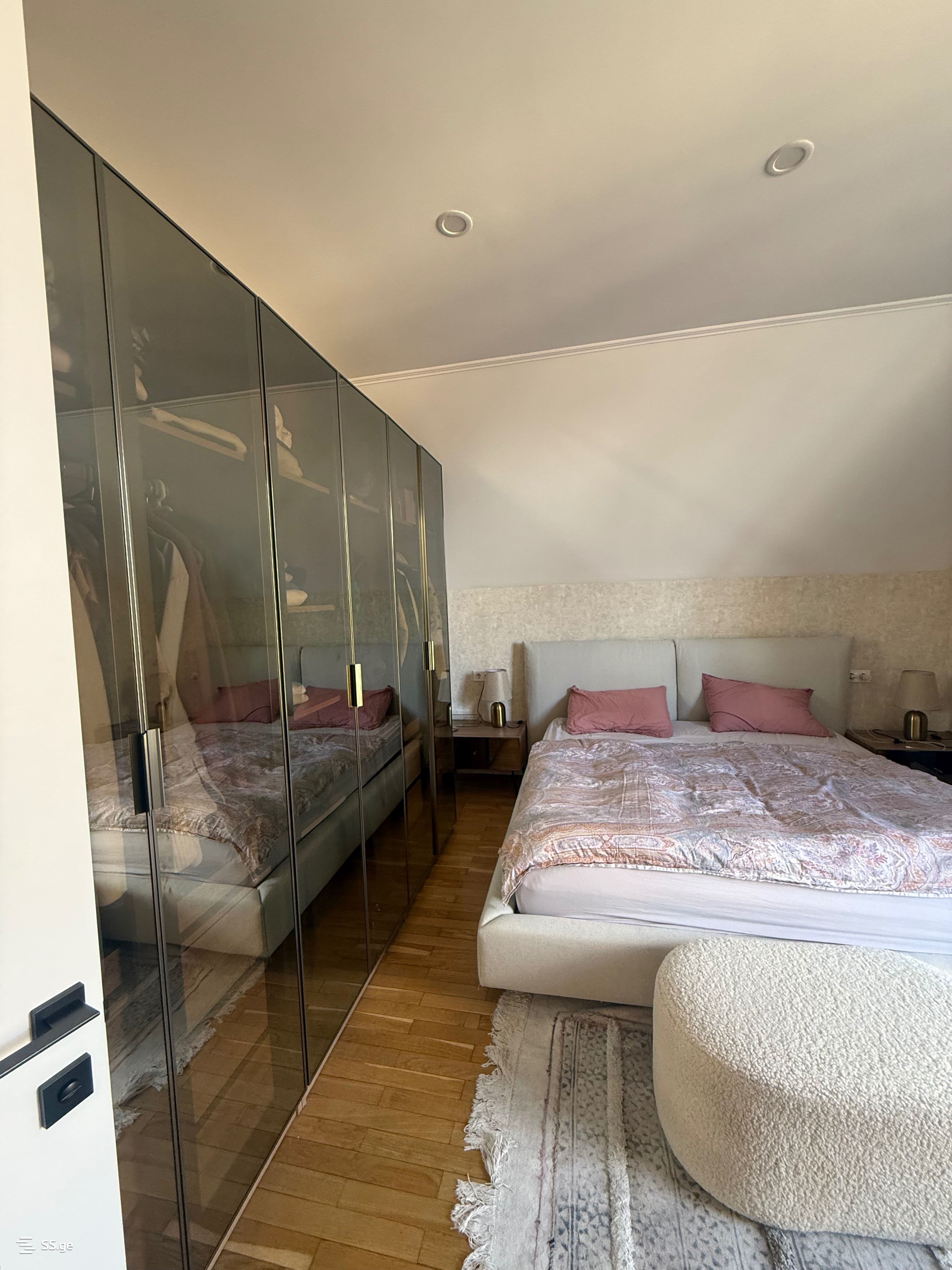 9 Room Private House For Sale view 13