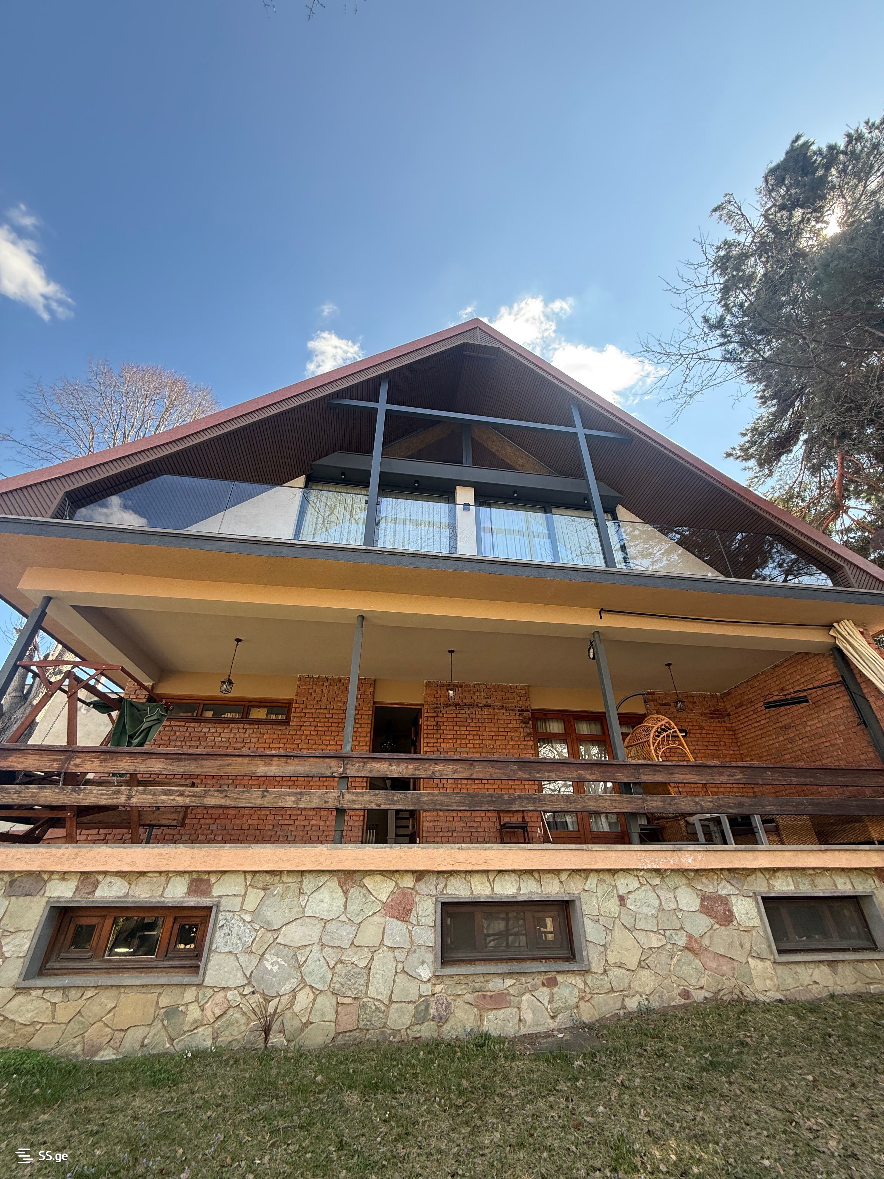9 Room Private House For Sale view 7