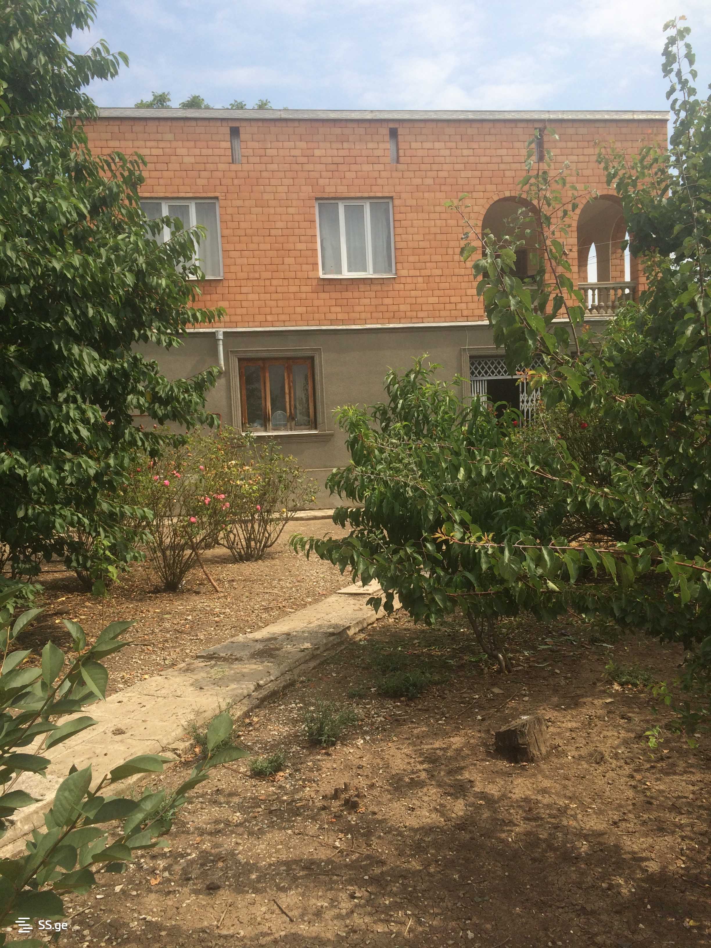 7 Room Private House For Sale view 4