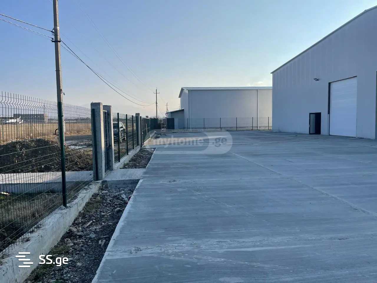 Store-Industrial Property For Rent. Natakhtari view 3