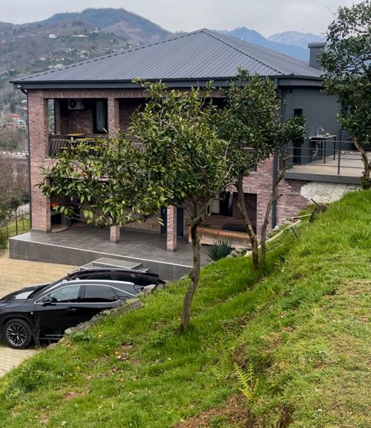 6 room Private House For Sale. Chaqvi