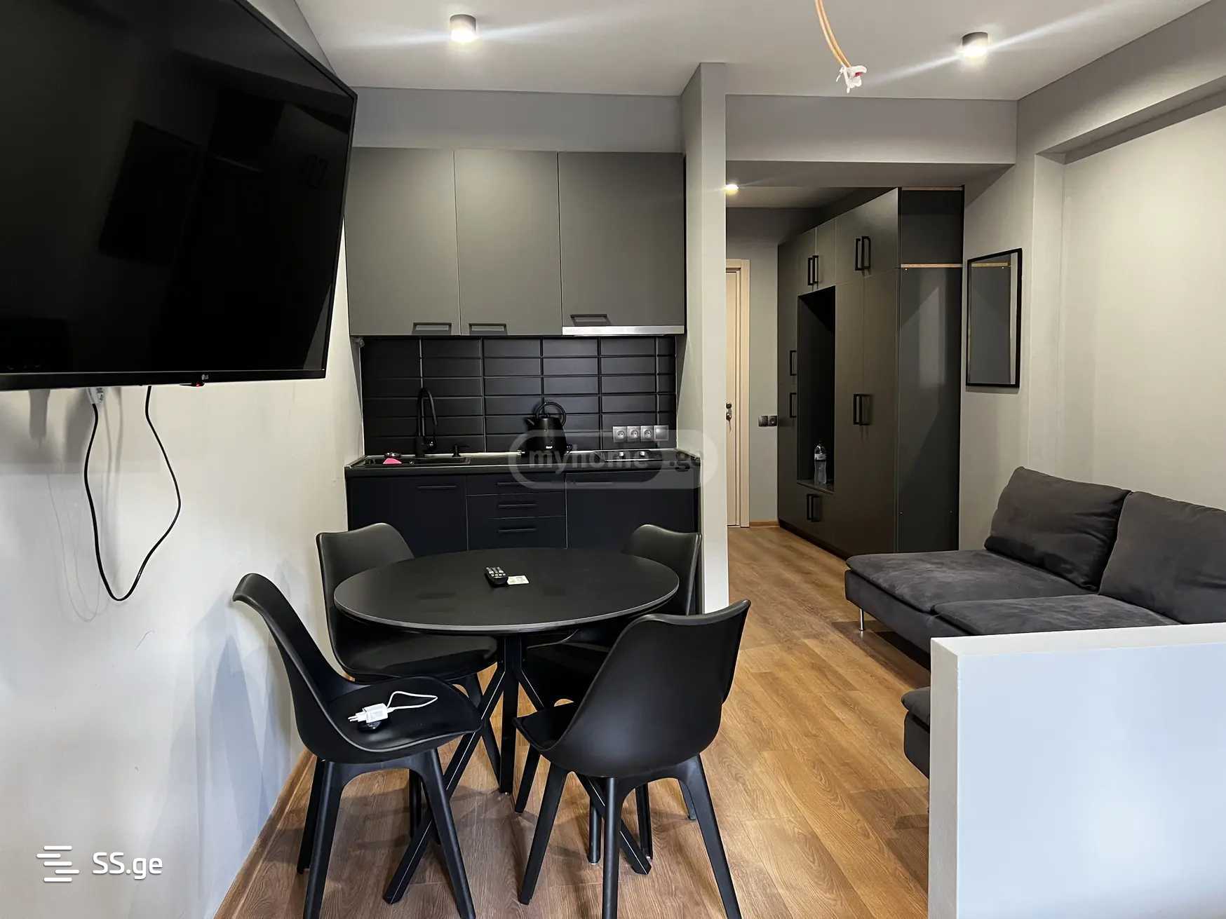 1 Room Flat For Sale, 1 of 4