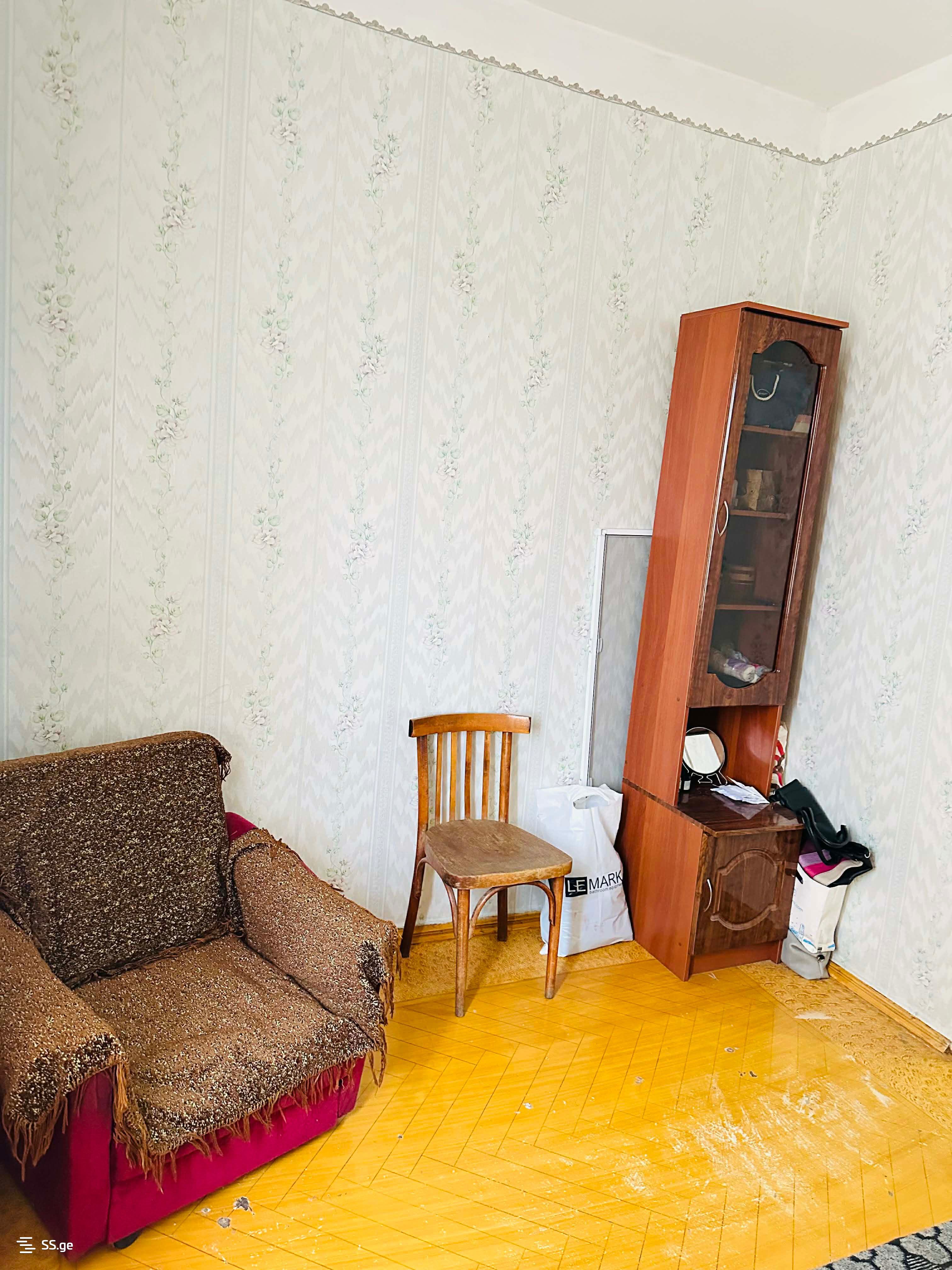 3 Room Flat For Sale view 6