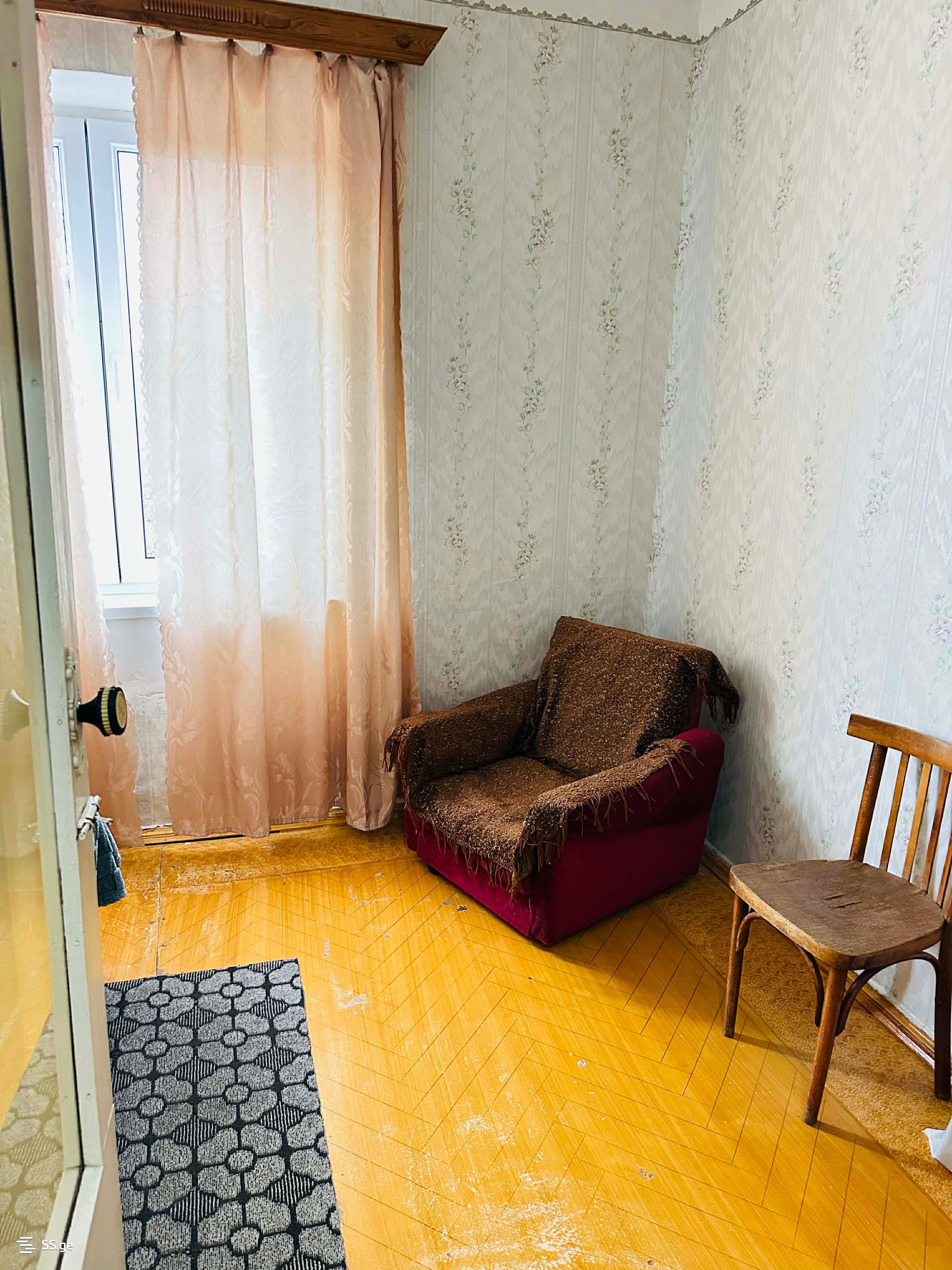 3 Room Flat For Sale view 8