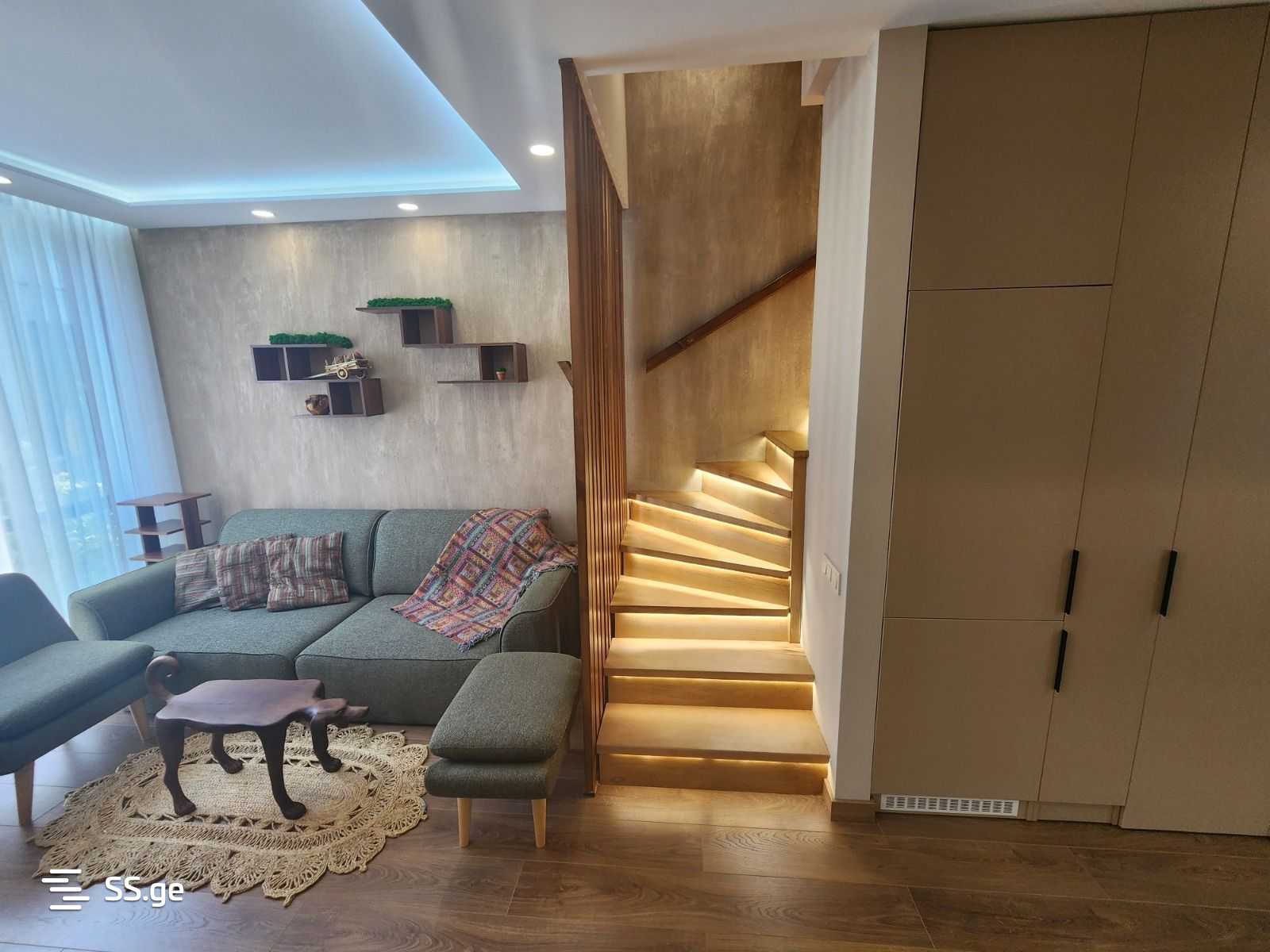 5 Room Private House For Sale view 3