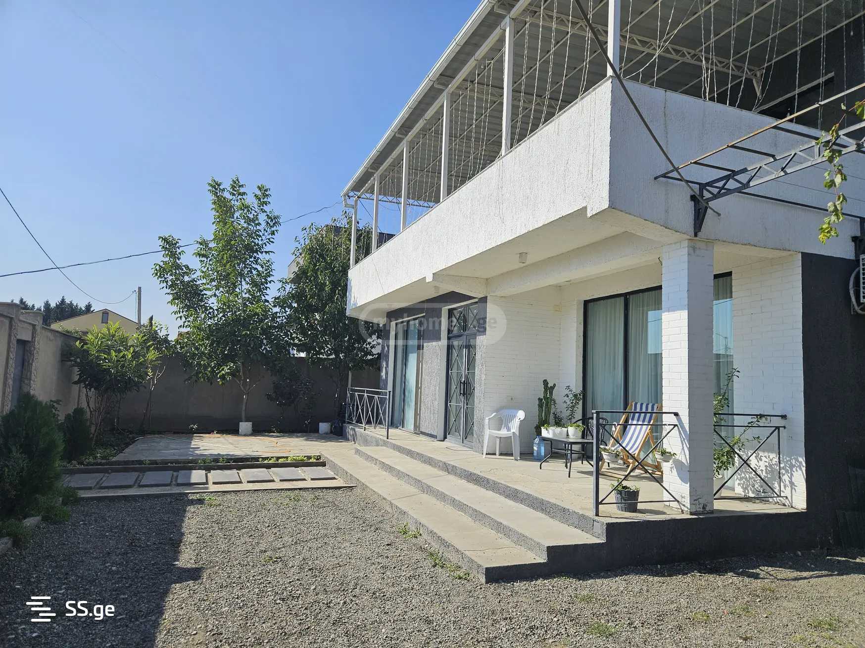 5 Room Private House For Sale view 9