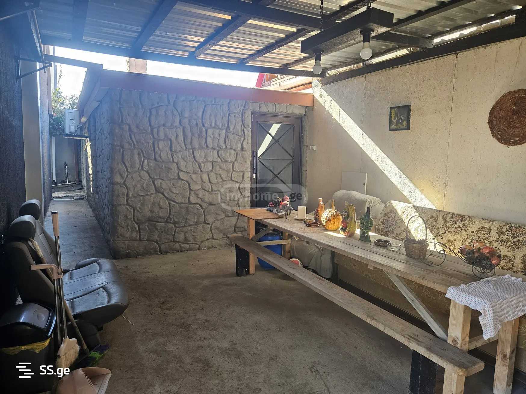 5 Room Private House For Sale view 12