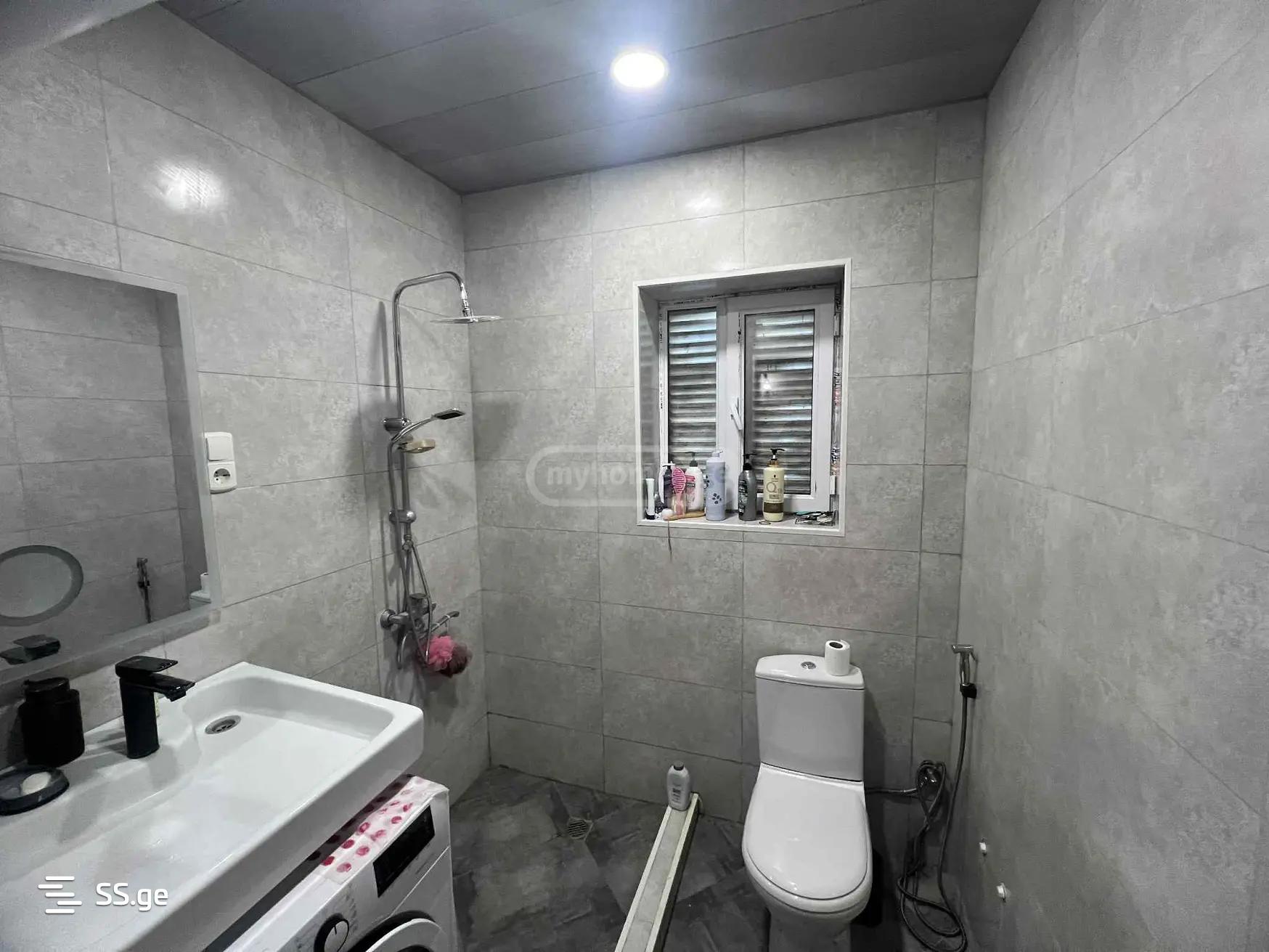 5 Room Private House For Sale view 6