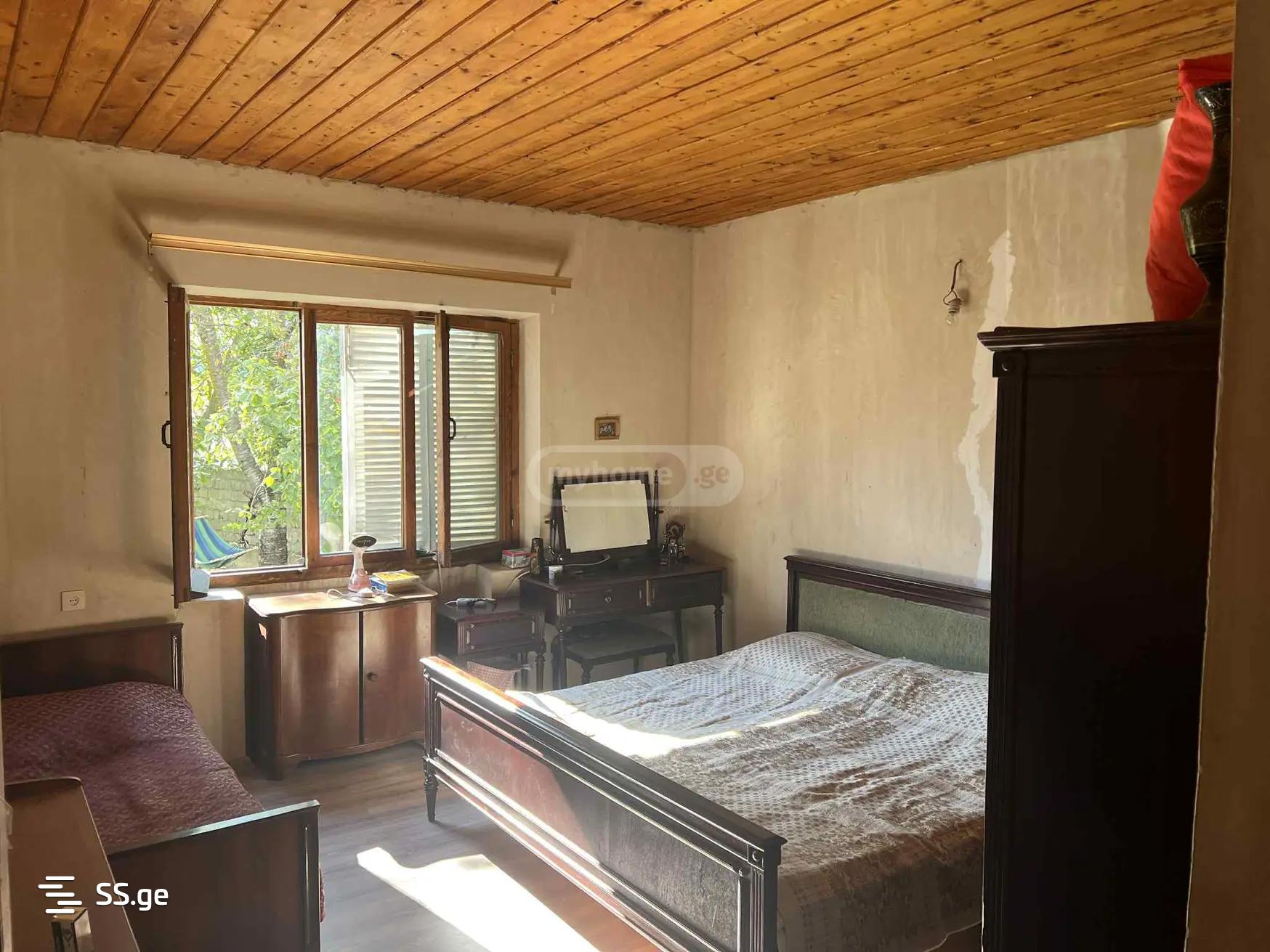 5 Room Private House For Sale view 4