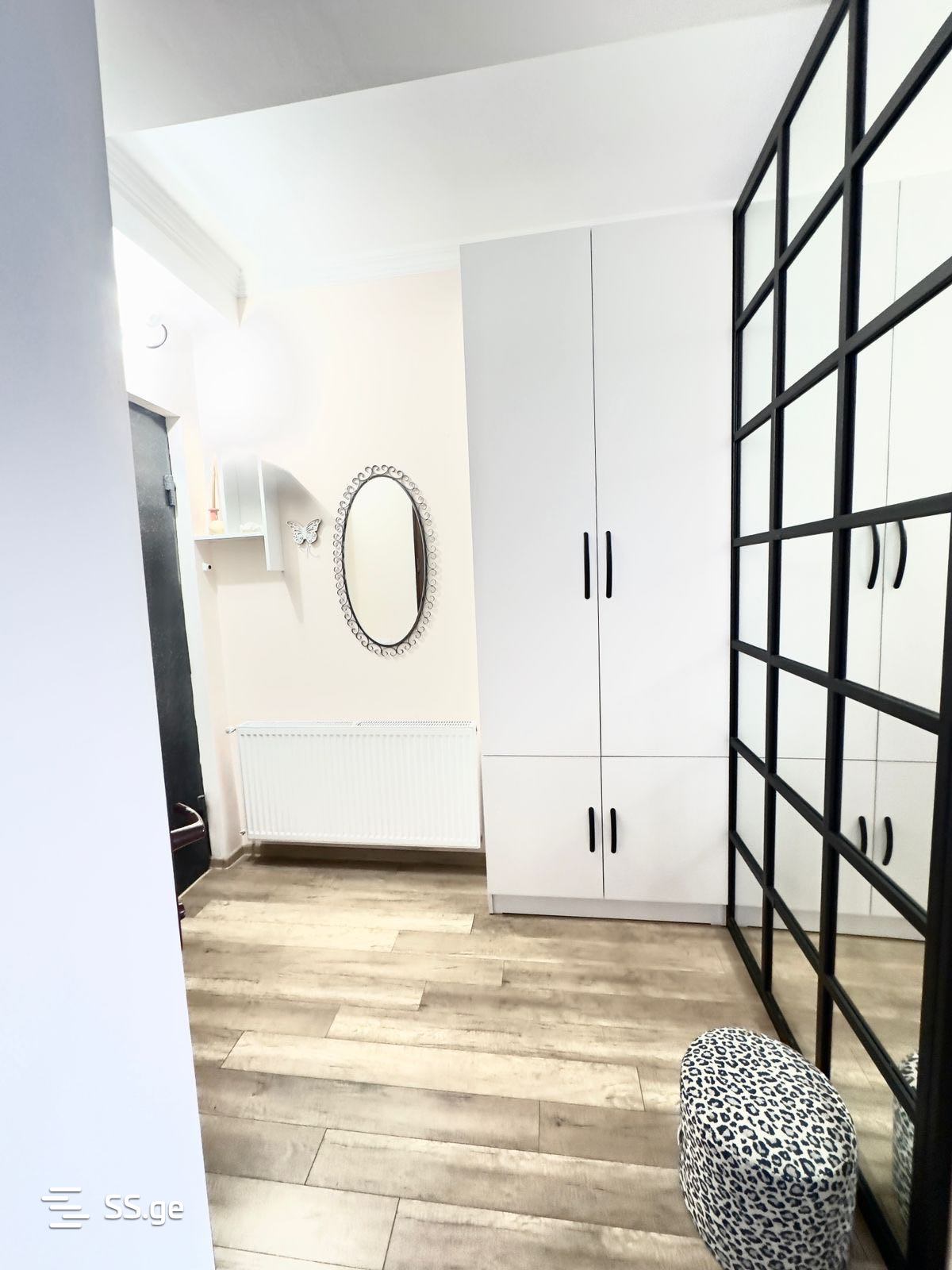2 Room Flat Daily Rent. Kutaisi view 3