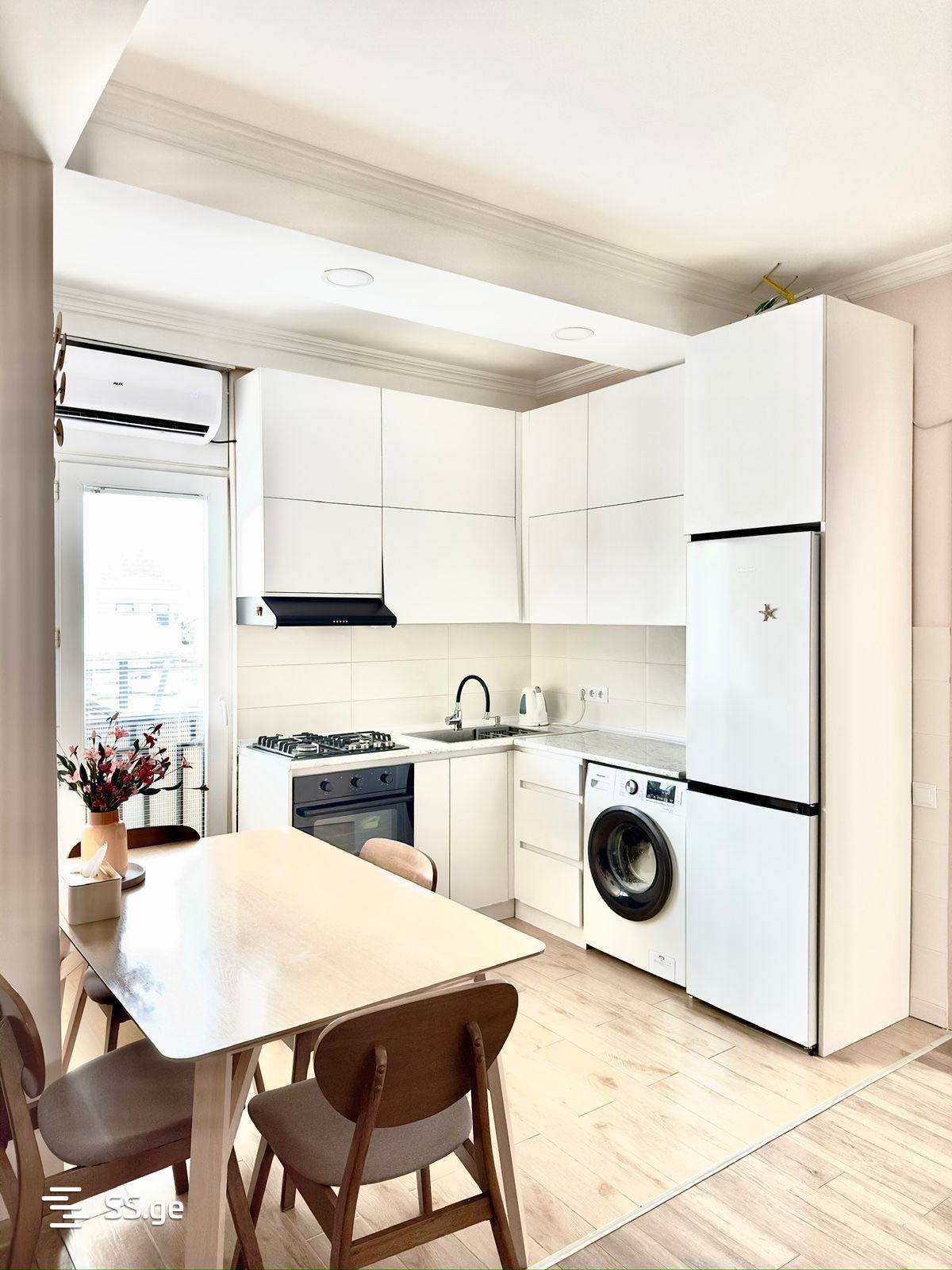 2 Room Flat Daily Rent. Kutaisi view 1