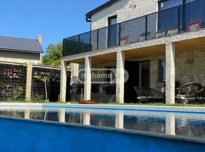8 room Private House For Sale. Natakhtari