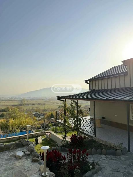 8 room Private House For Sale. Natakhtari
