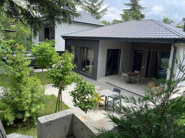 6 room Private House For Sale. Tskneti