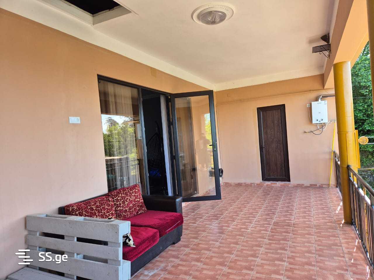 6 Room Private House For Sale view 12