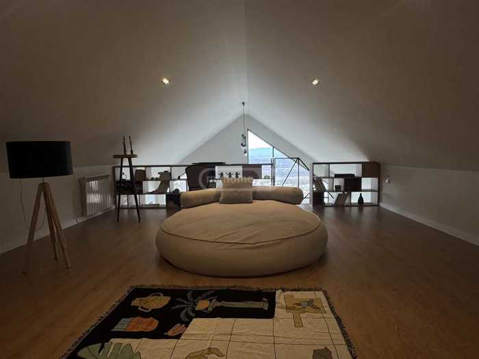 6 room Private House For Sale. Saguramo