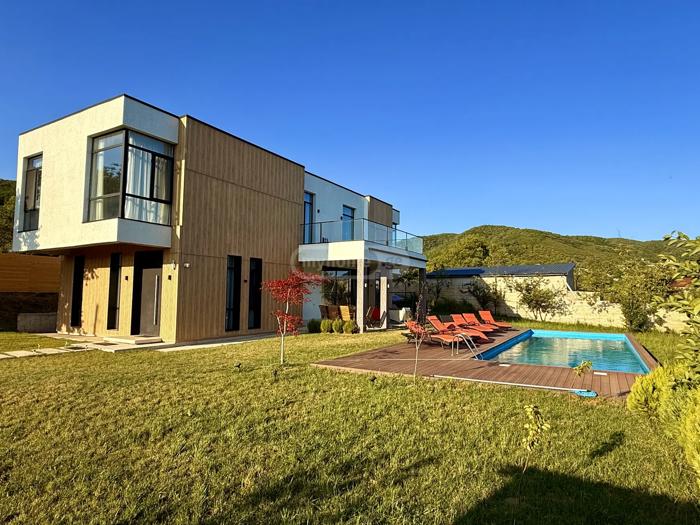 7 room Private House For Sale. Bitsmendi