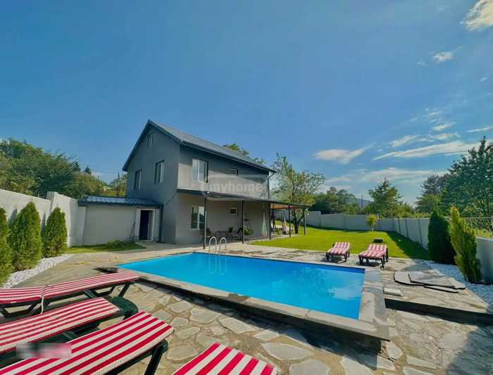 7 room Private House For Sale. Saguramo