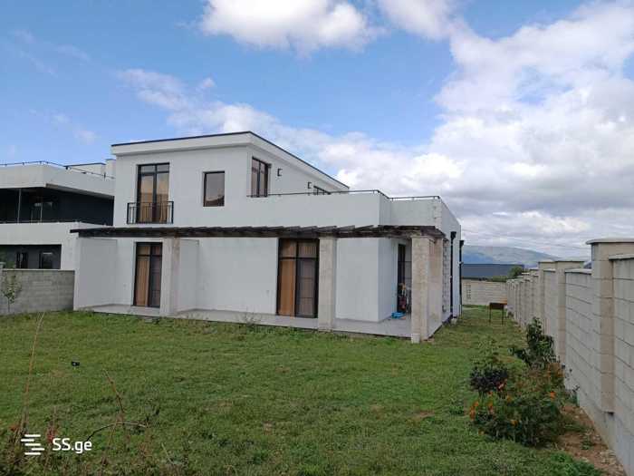 6 room Private House For Sale. Saguramo