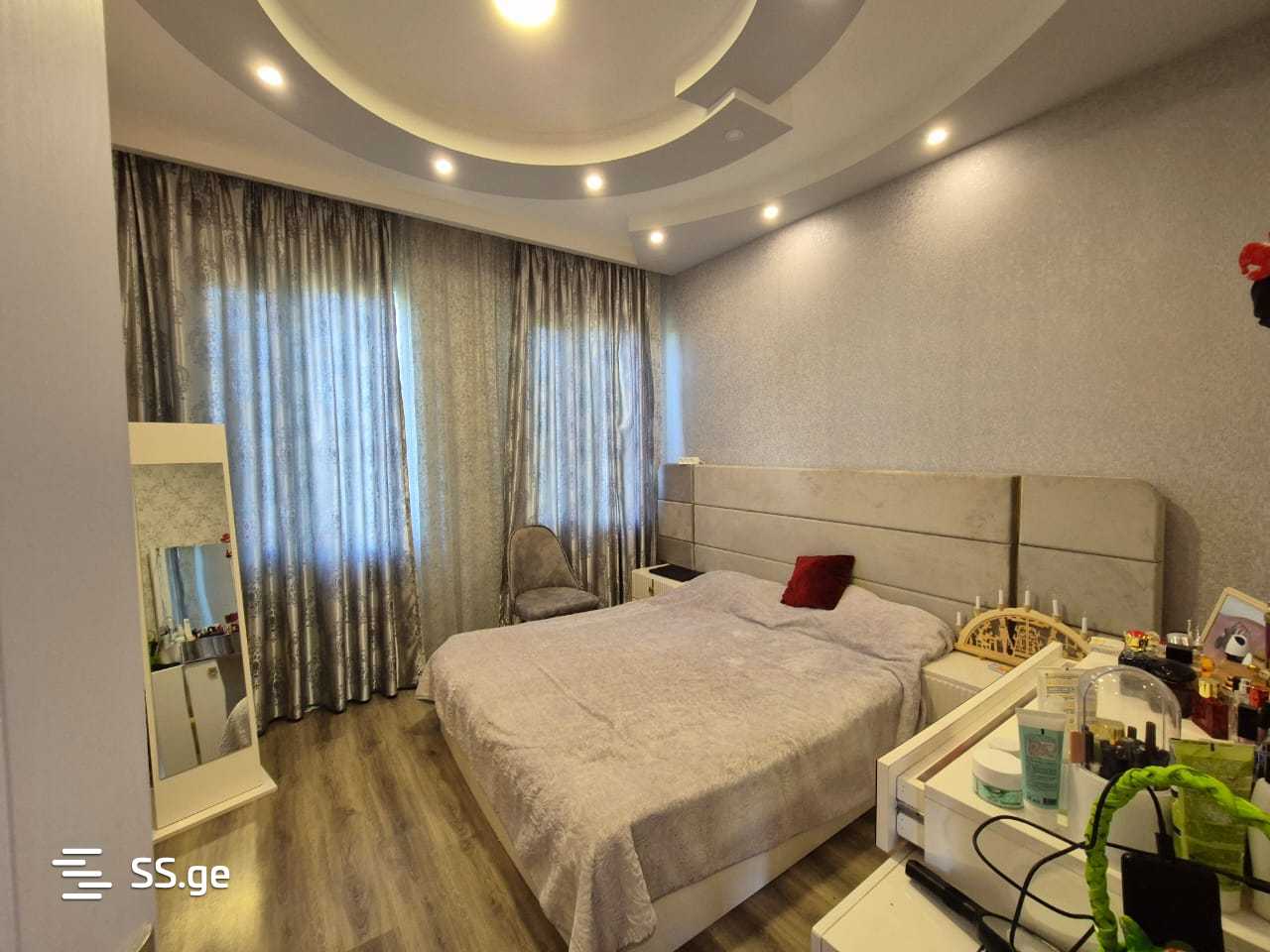6 Room Private House For Sale view 11