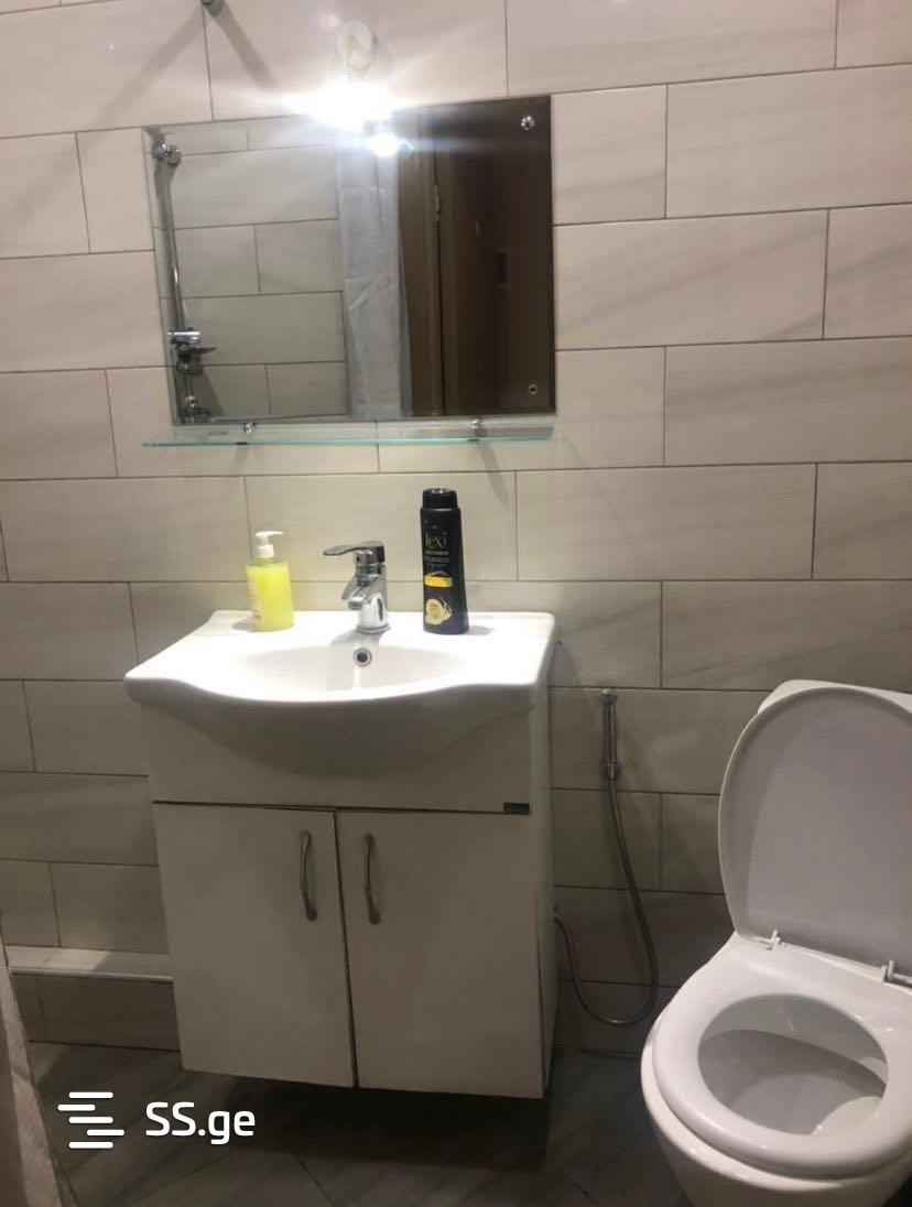 2 Room Flat Daily Rent. Digomi view 3