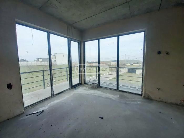 6 room Private House For Sale. Tabakhmela
