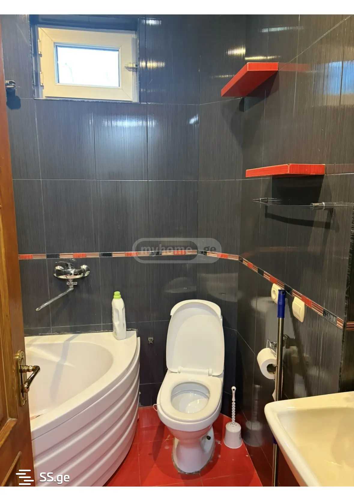 6 Room Summer Cottage For Rent. Mtatsminda view 1