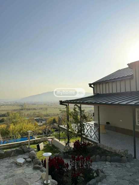8 room Private House For Sale. Natakhtari
