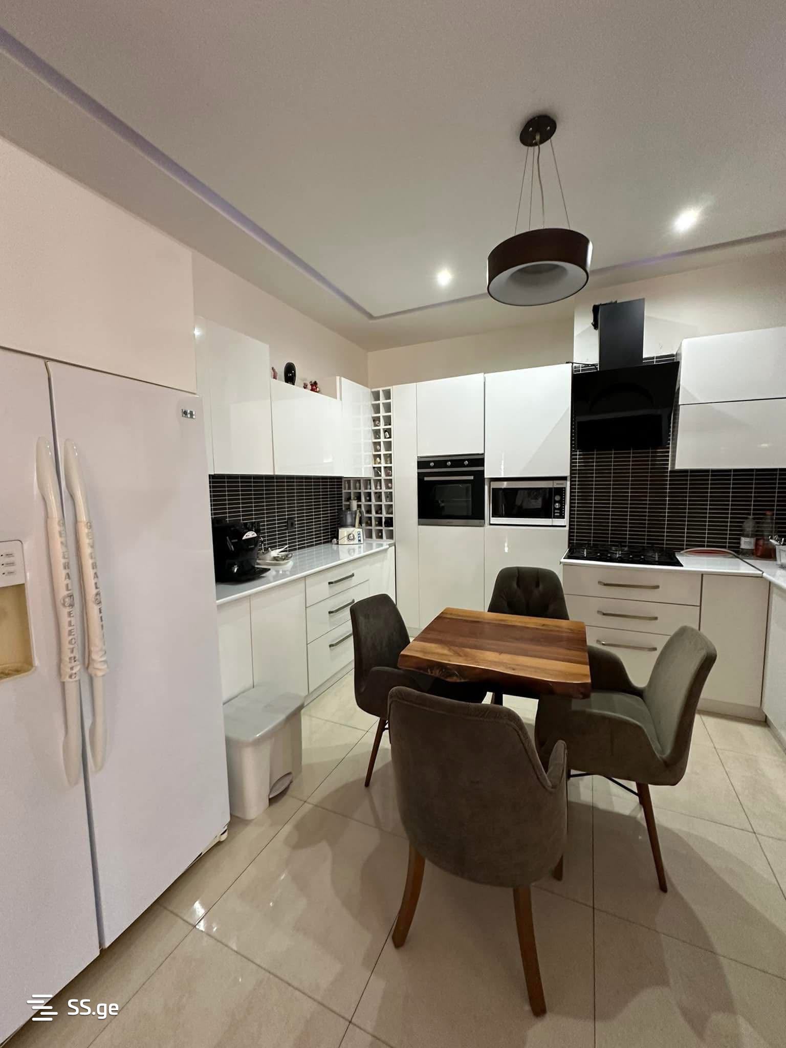 3 room Flat For Sale. Batumi - Vista 3