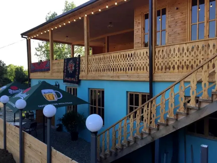 8 room Commercial Real Estate For Sale. Betania