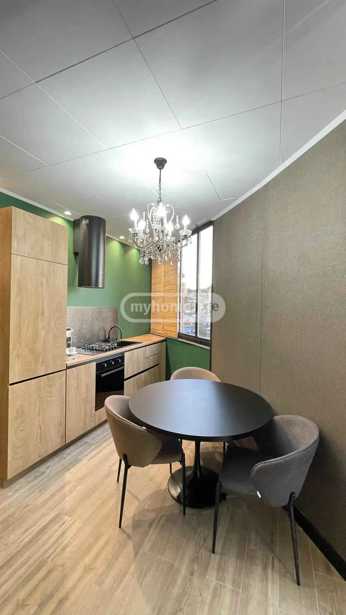 3 room Flat For Sale. Makhindjauri