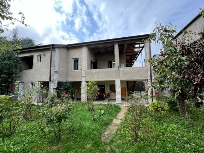 7 room Private House For Sale. Tskneti