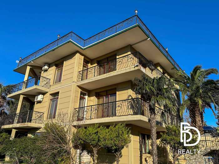6 room Private House For Sale. Gonio