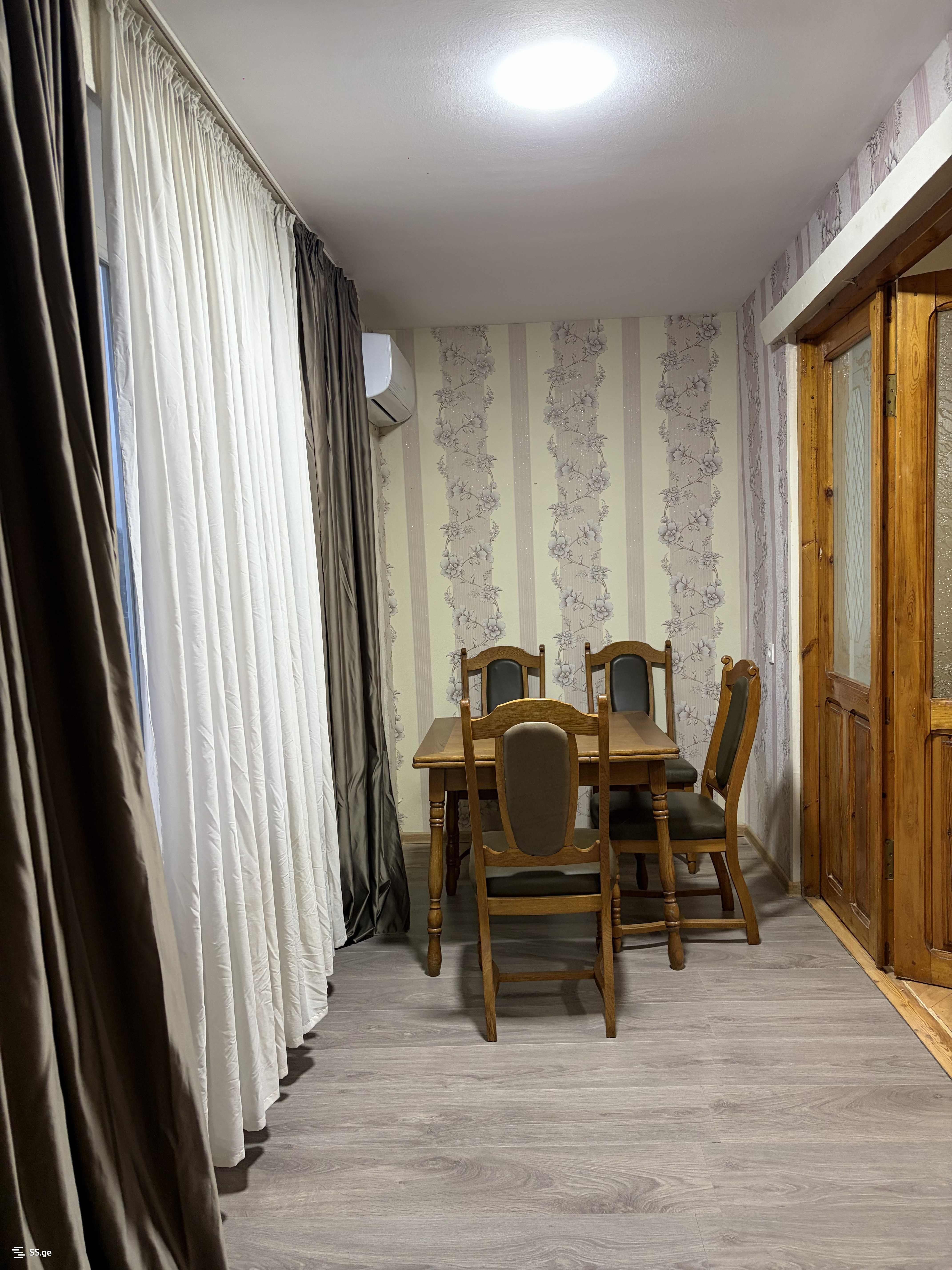 2 Room Flat For Rent. Zestaphoni view 5