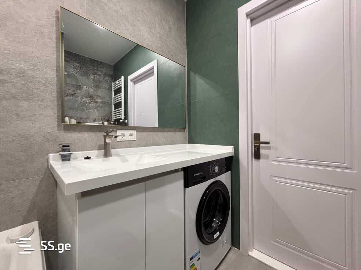 2 room Flat For Sale. Batumi - Aanzicht 5