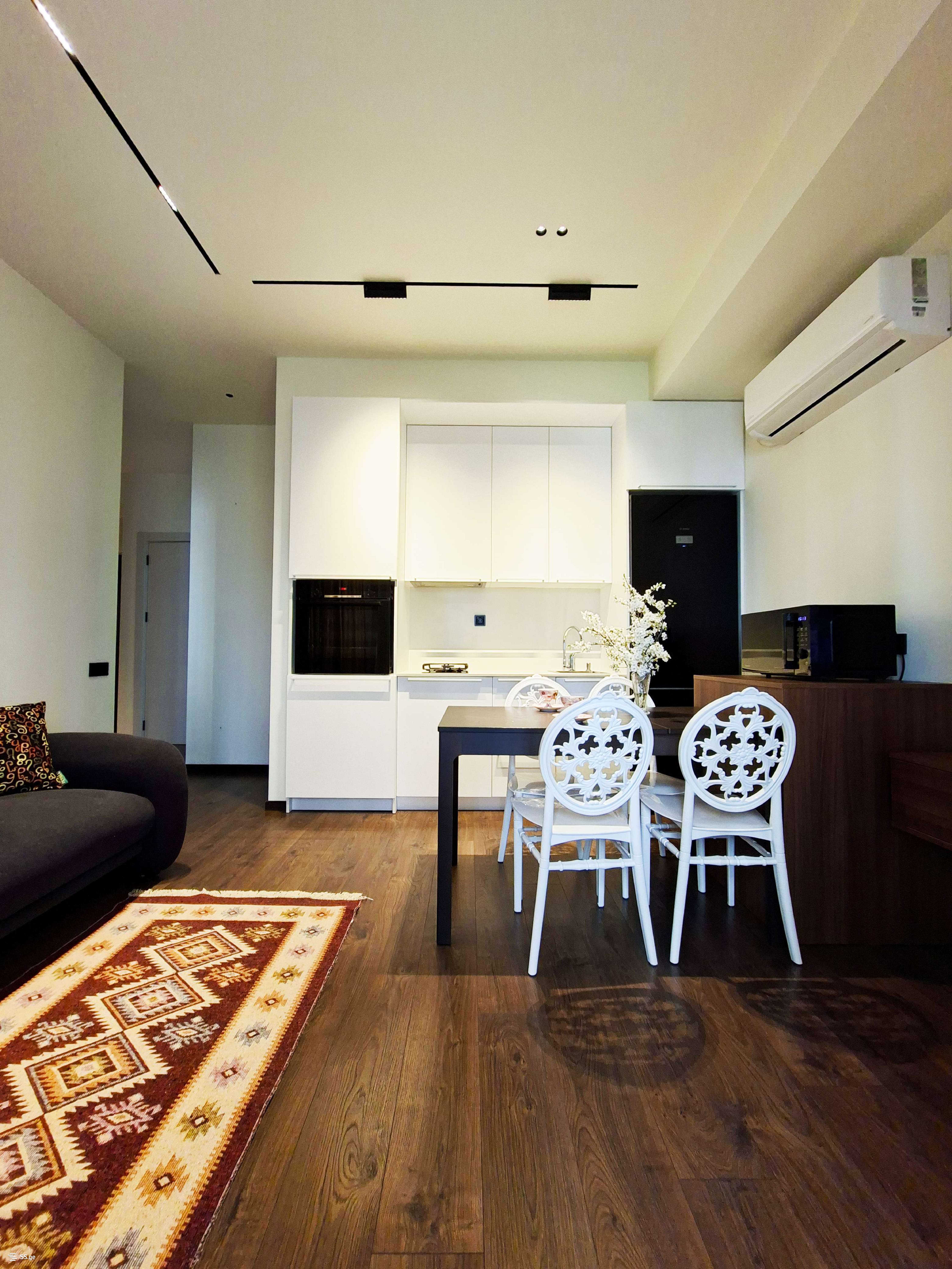 3 Room Flat Daily Rent. Didube view 9