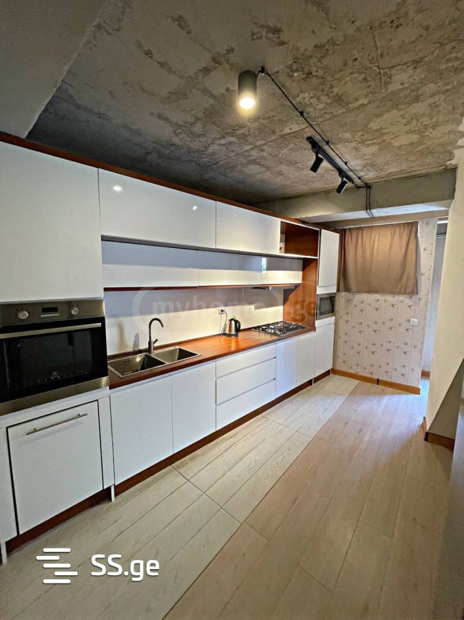 5 Room Hotel For Sale view 8