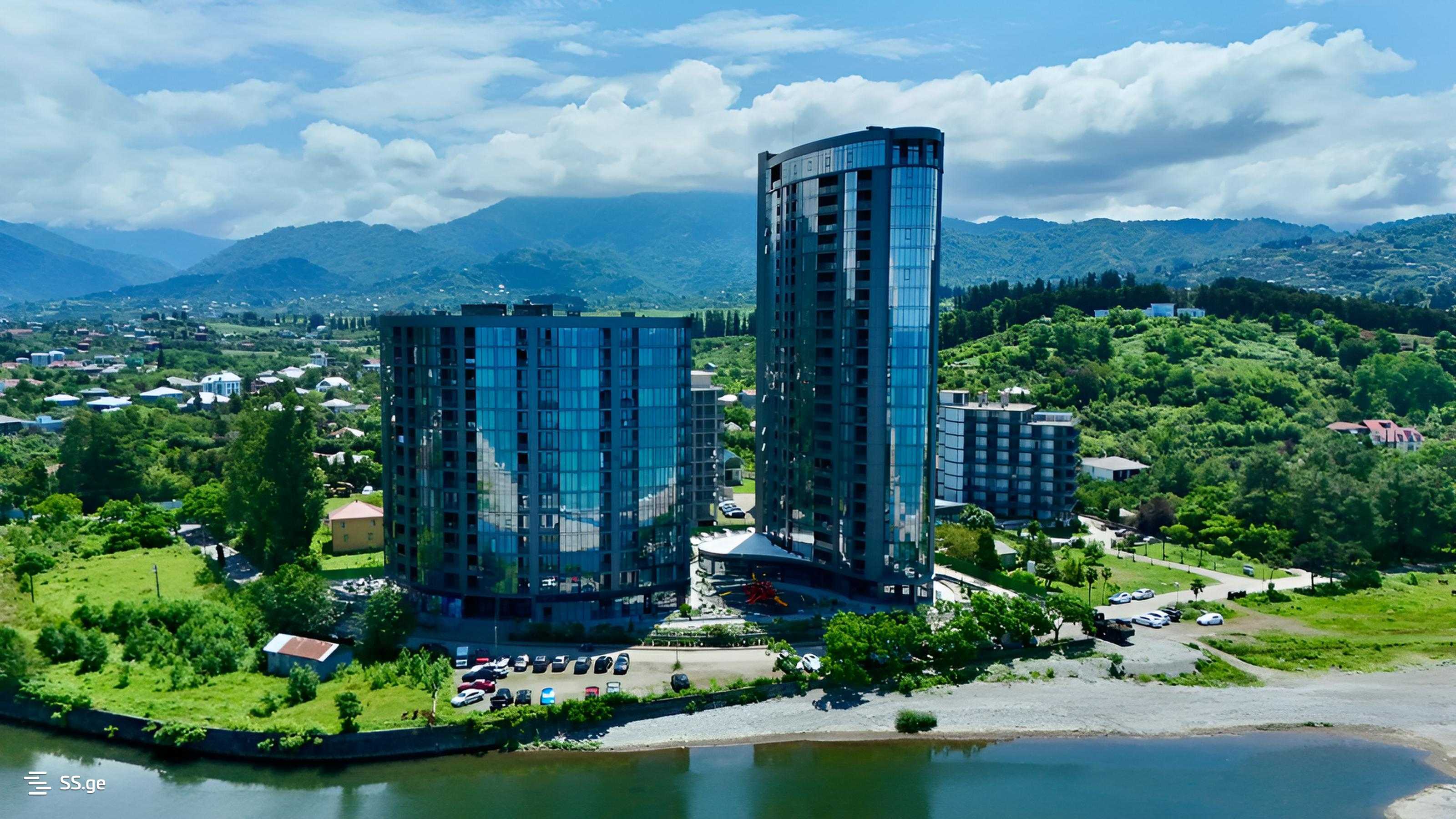 2 Room Flat For Rent. Makhindjauri view 10