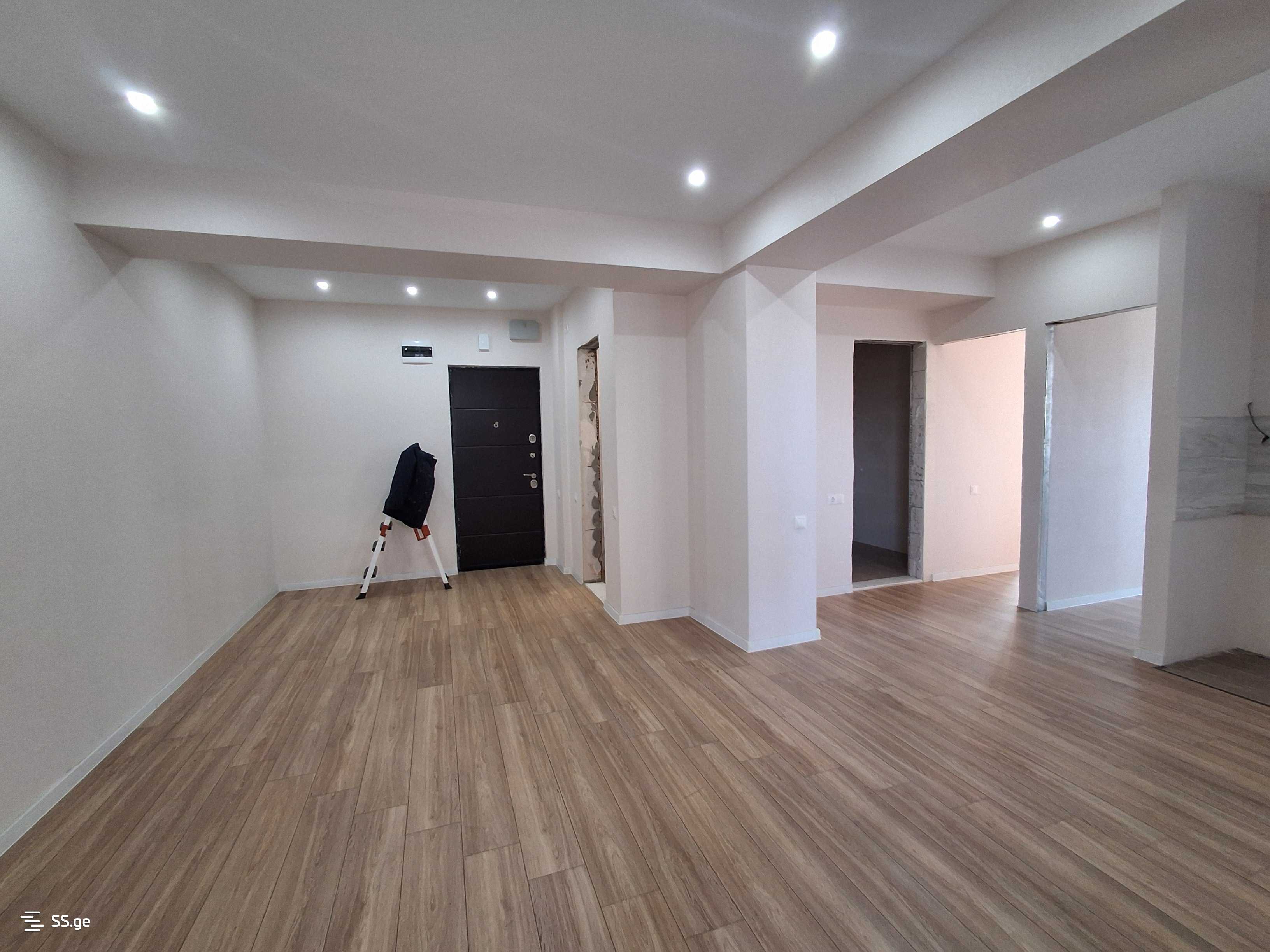 3 room Flat For Sale. Isani - Ansicht 6