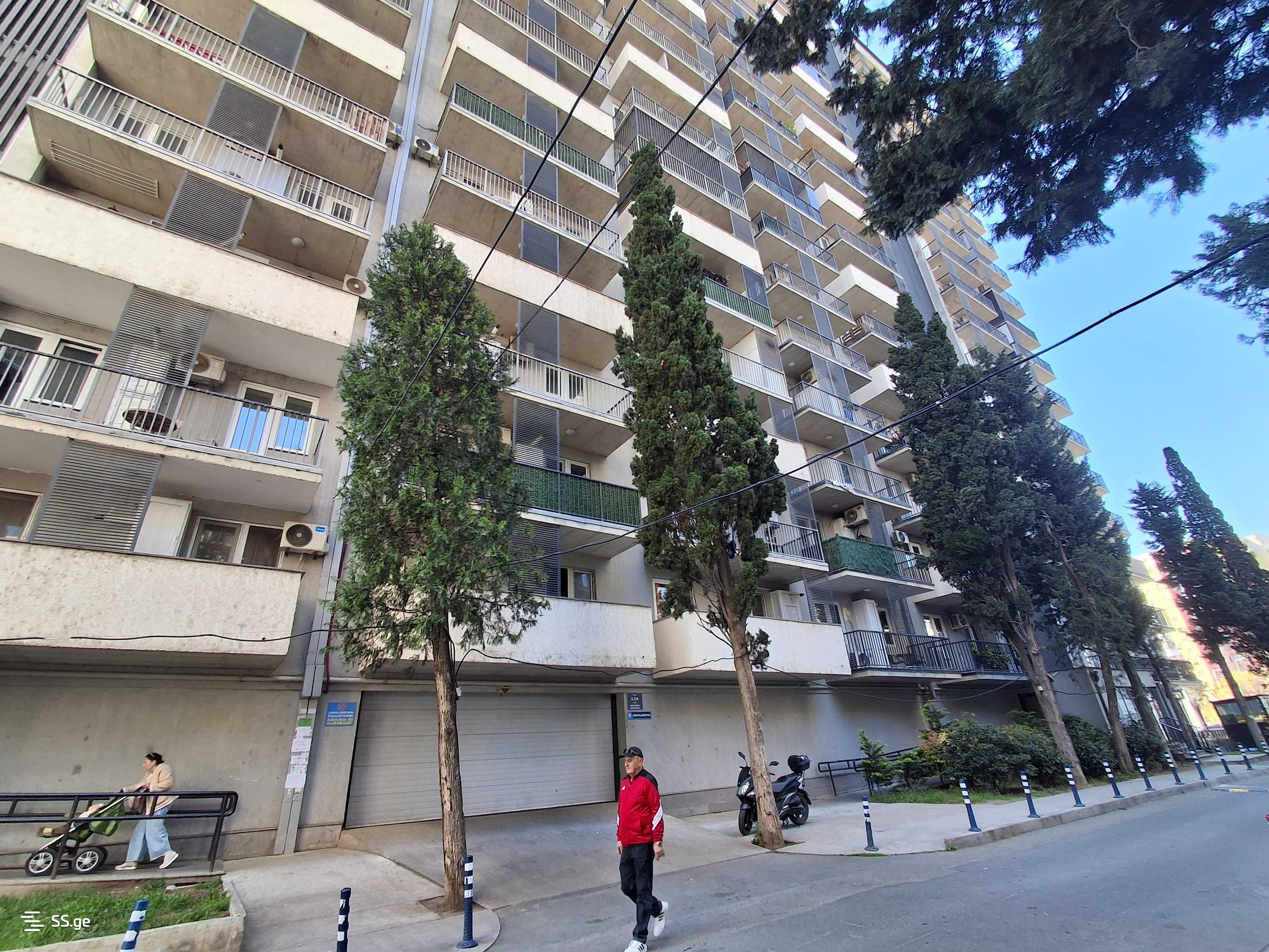 3 Room Flat For Sale, 2 of 4
