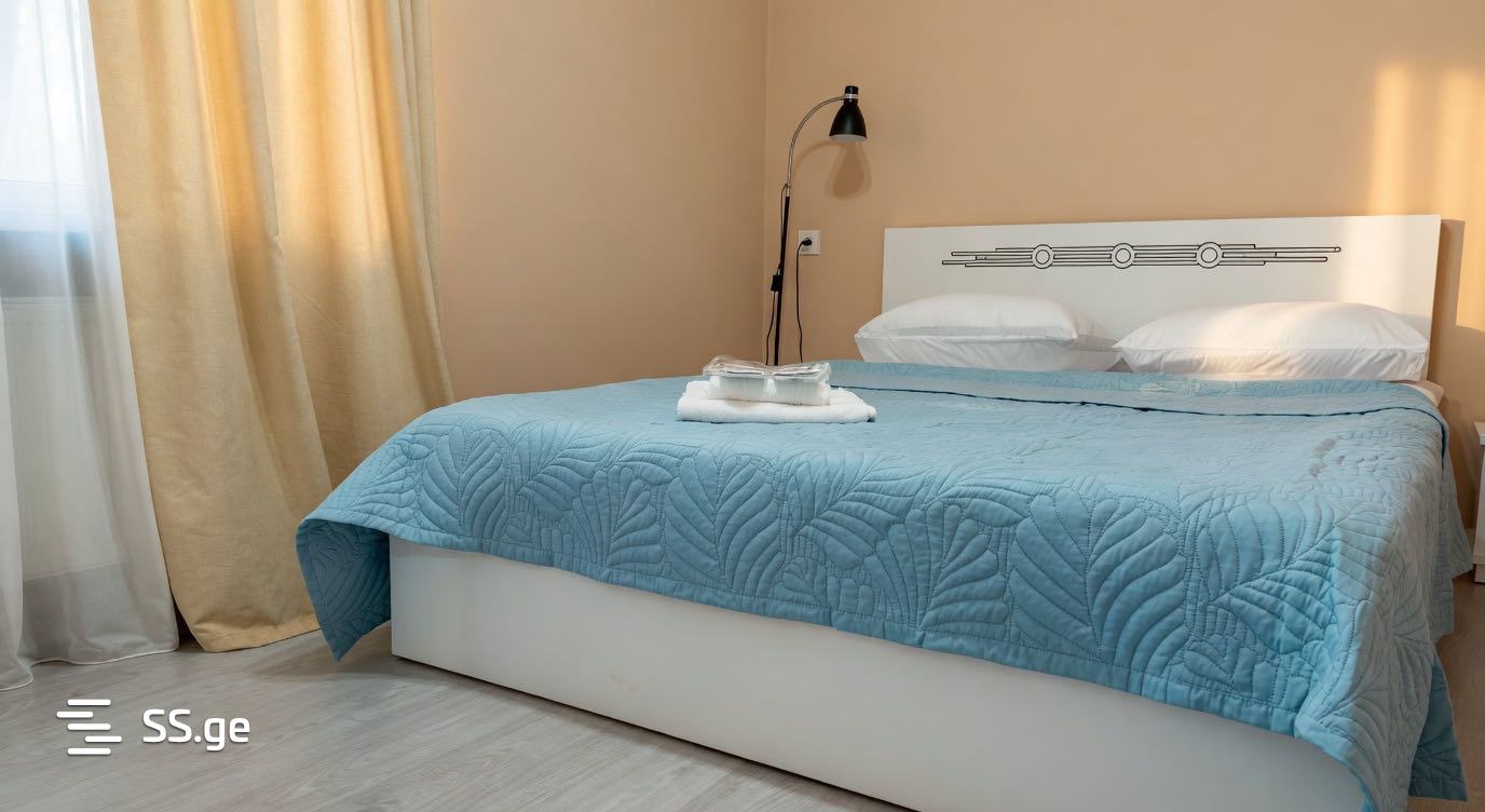 2 Room Flat Daily Rent. Digomi view 3