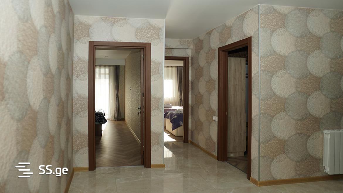 4 room Flat For Rent. Isani - Meer