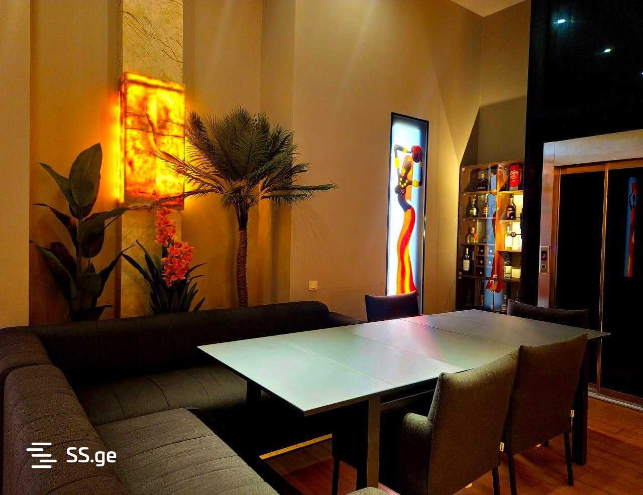 10 Room Private House Daily Rent. Tabakhmela view 4