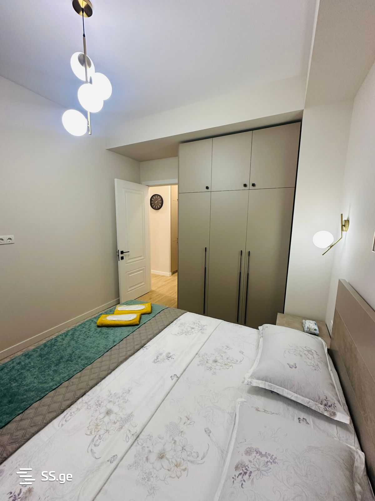 2 Room Flat Daily Rent. Mukhiani view 2