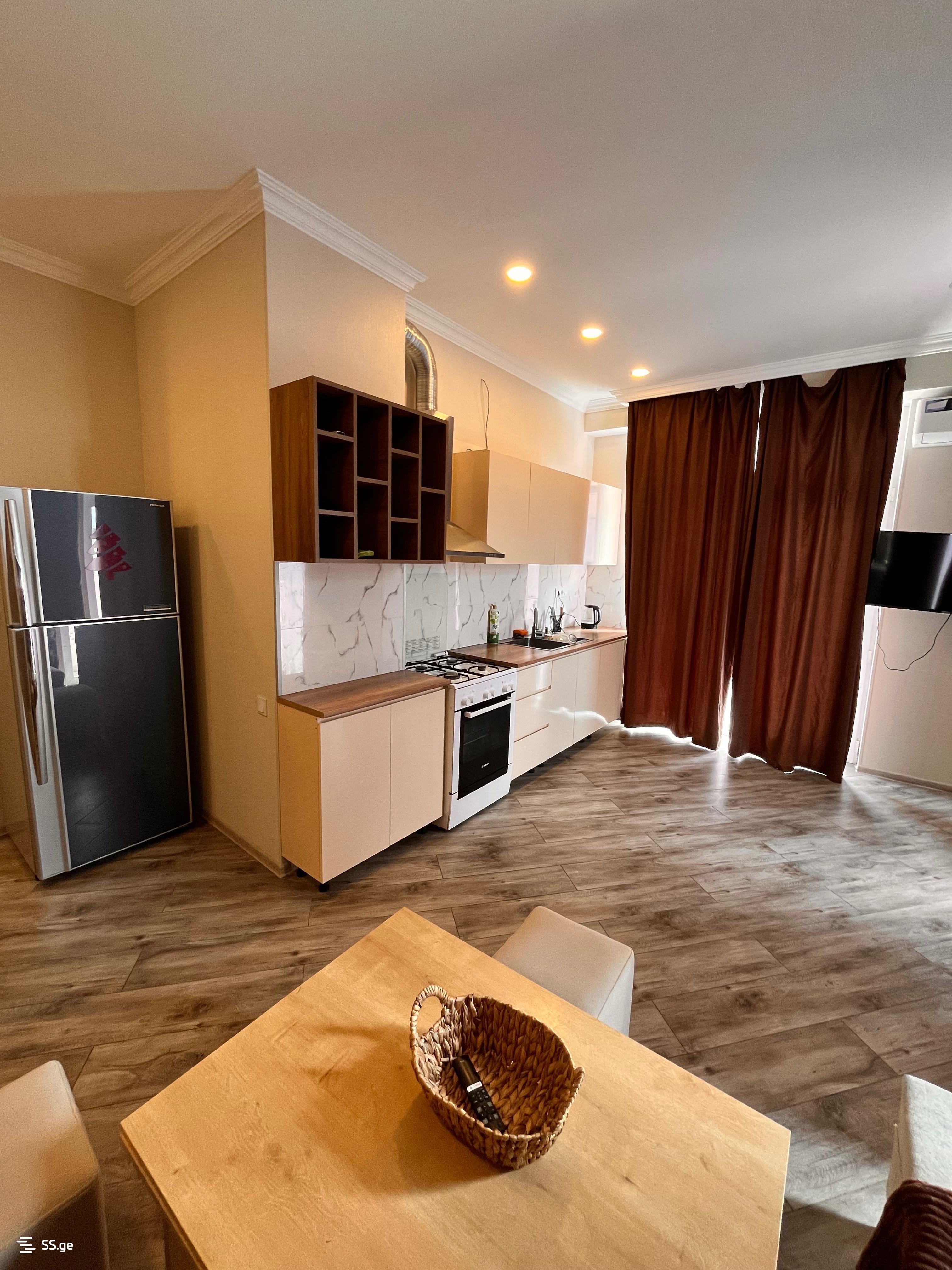 3 Room Flat Daily Rent. Mukhiani view 2